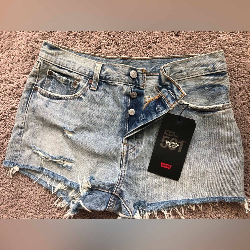 LEVI'S Premium Denim 501 Women's Distressed Shorts
